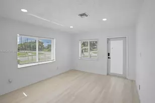 801 NW 105th St, Miami, FL 33150 - Photo 20