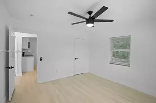 801 NW 105th St, Miami, FL 33150 - Photo 8