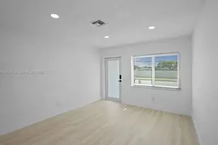 801 NW 105th St, Miami, FL 33150 - Photo 10