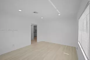 801 NW 105th St, Miami, FL 33150 - Photo 18