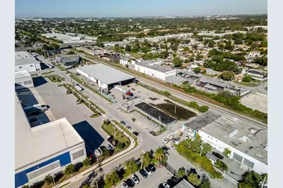 1001 NW 72nd St, Miami, FL 33150 - Photo 10