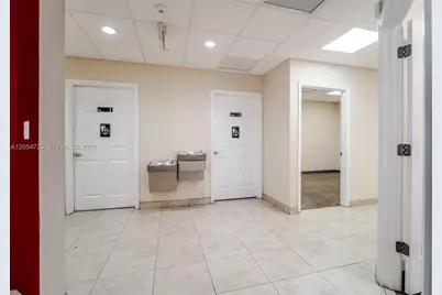 1001 NW 72nd St, Miami, FL 33150 - Photo 20