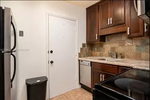 2201 NE 66th St, Fort Lauderdale, FL 33308 - Photo 6