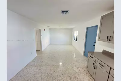180 NE 57th St #14, Miami, FL 33137 - Photo 4