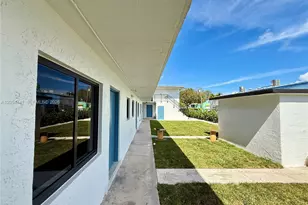 180 NE 57th St, Miami, FL 33137 - Photo 12
