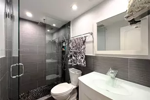 1408 Brickell Bay Dr, Miami, FL 33131 - Photo 2