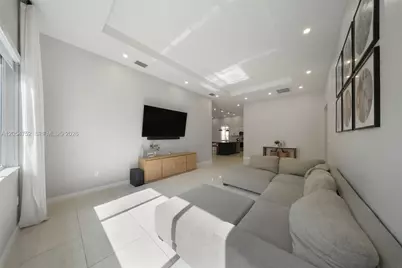 15274 SW 176th Ln, Miami, FL 33187 - Photo 6