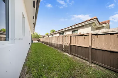 15274 SW 176th Ln, Miami, FL 33187 - Photo 32