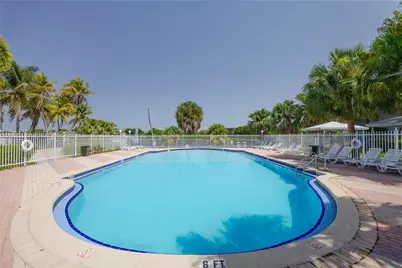9365 Fontainebleau Blvd #E205, Miami, FL 33172 - Photo 4