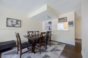 9365 Fontainebleau Blvd, Miami, FL 33172 - Photo 8