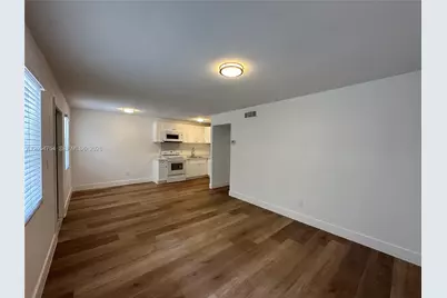 2910 Pierce St #103, Hollywood, FL 33020 - Photo 4