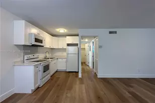 2910 Pierce St, Hollywood, FL 33020 - Photo 2