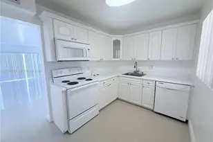 7755 SW 86th St, Miami, FL 33143 - Photo 2