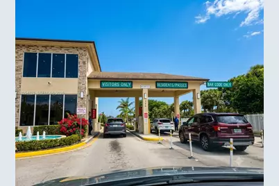 13455 SW 3rd St #309S, Pembroke Pines, FL 33027 - Photo 2