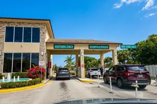 13455 SW 3rd St, Pembroke Pines, FL 33027 - Photo 2