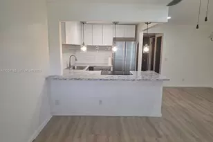 13455 SW 3rd St, Pembroke Pines, FL 33027 - Photo 6
