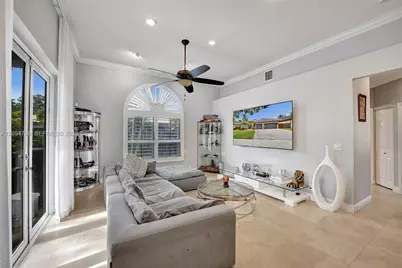16366 N Mariposa Cir N, Pembroke Pines, FL 33331 - Photo 18