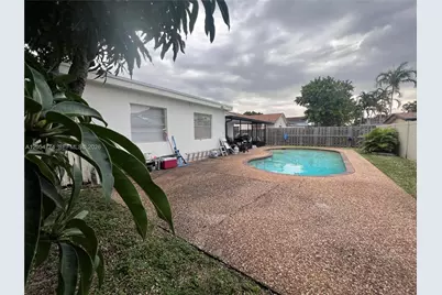 2001 SW 85th Ave, North Lauderdale, FL 33068 - Photo 28