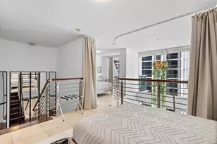 41 SE 5th St, Miami, FL 33131 - Photo 26