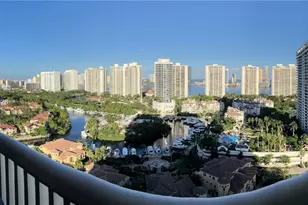 1000 Island Blvd, Aventura, FL 33160 - Photo 2