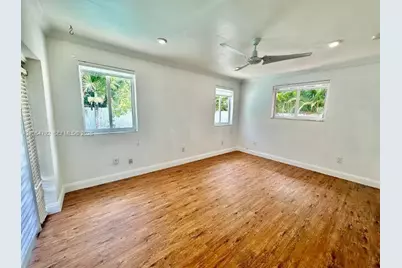 1102 NE 117th St, Biscayne Park, FL 33161 - Photo 16