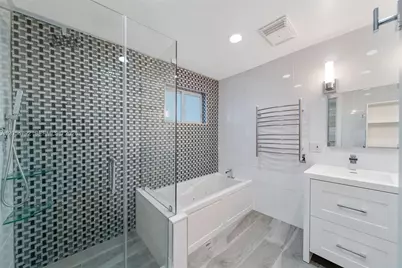 1102 NE 117th St, Biscayne Park, FL 33161 - Photo 12