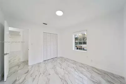 1102 NE 117th St, Biscayne Park, FL 33161 - Photo 18