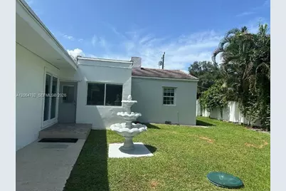 1102 NE 117th St, Biscayne Park, FL 33161 - Photo 30