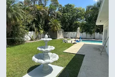 1102 NE 117th St, Biscayne Park, FL 33161 - Photo 24