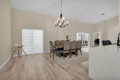 6610 NW 41st Ter, Coconut Creek, FL 33073 - Photo 10