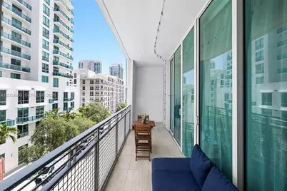 350 NE 24th St #401, Miami, FL 33137 - Photo 8