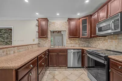 10650 SW 77th Ct, Pinecrest, FL 33156 - Photo 6