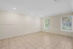 10650 SW 77th Ct, Pinecrest, FL 33156 - Photo 4