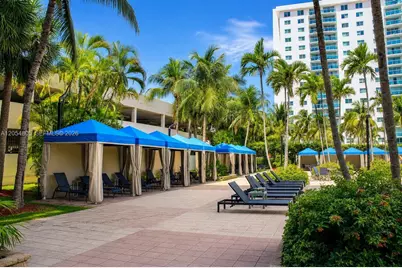 19370 Collins Ave #915, Sunny Isles Beach, FL 33160 - Photo 22