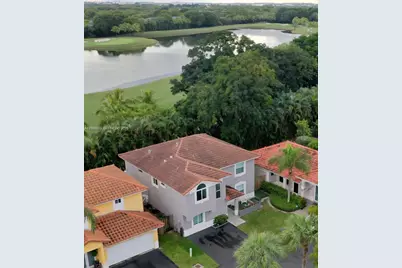 5754 NW 98th Ave, Doral, FL 33178 - Photo 2