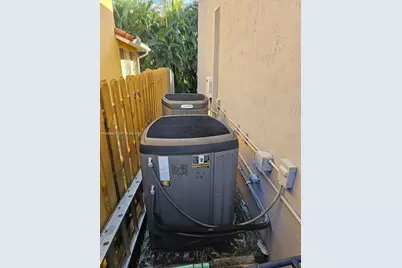 5754 NW 98th Ave, Doral, FL 33178 - Photo 38