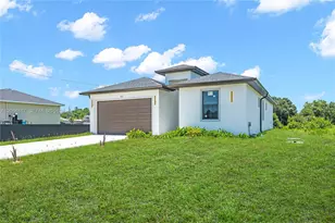 536 Rayford, Lehigh Acres, FL 33974 - Photo 2