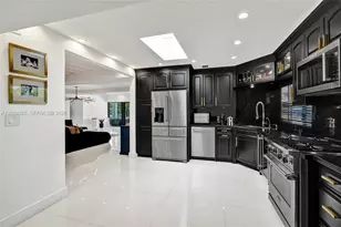 19130 NE 21st Ave, North Miami Beach, FL 33179 - Photo 10
