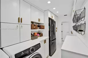 19130 NE 21st Ave, North Miami Beach, FL 33179 - Photo 16