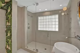 19130 NE 21st Ave, North Miami Beach, FL 33179 - Photo 22
