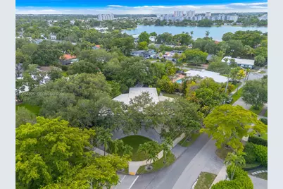 19130 NE 21st Ave, North Miami Beach, FL 33179 - Photo 46