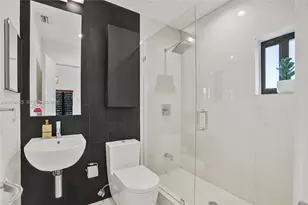 19130 NE 21st Ave, North Miami Beach, FL 33179 - Photo 32