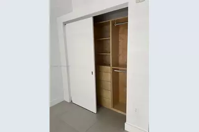 1010 Brickell Ave #2707, Miami, FL 33131 - Photo 6