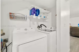 15460 SW 82nd Ln, Miami, FL 33193 - Photo 12
