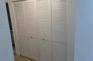 9020 N Lake Park Cir N, Davie, FL 33328 - Photo 24