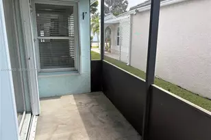 9020 N Lake Park Cir N, Davie, FL 33328 - Photo 26