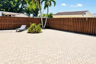 25586 SW 138th Pl, Homestead, FL 33032 - Photo 2