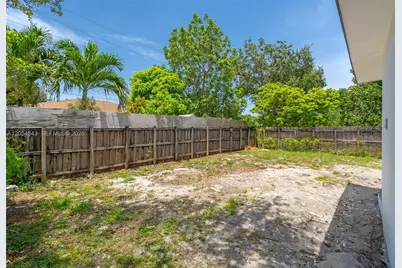 2121 NW 86th Ter, Miami, FL 33147 - Photo 24