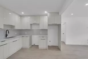 2121 NW 86th Terrace, Miami, FL 33147 - Photo 10