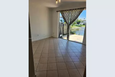 11425 NW 76th Ter, Doral, FL 33178 - Photo 12